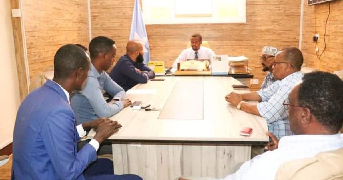 Kulan looga hadlayay dardargalinta shaqada Wasaaradda Gaadiidka oo lagu qabtay Muqdisho “SAWIRRO”